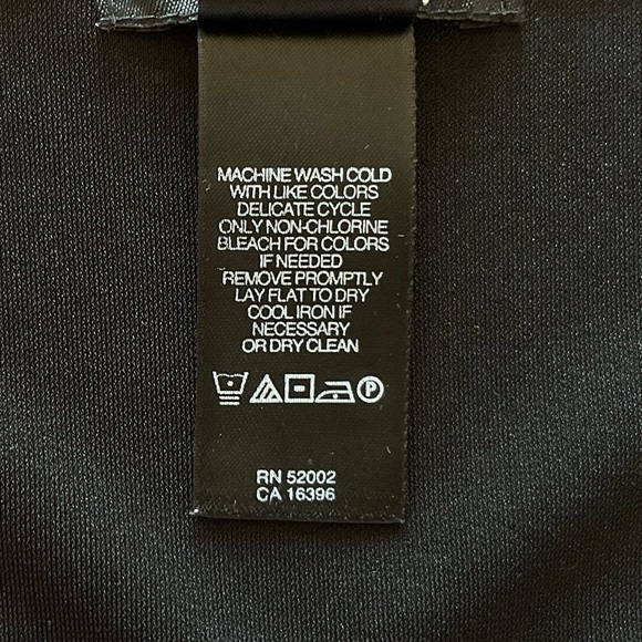 Kenneth Cole Top, Size M, Black, Faux Wrap, Sleeveless Top, Office to Evening - Picture 6 of 6